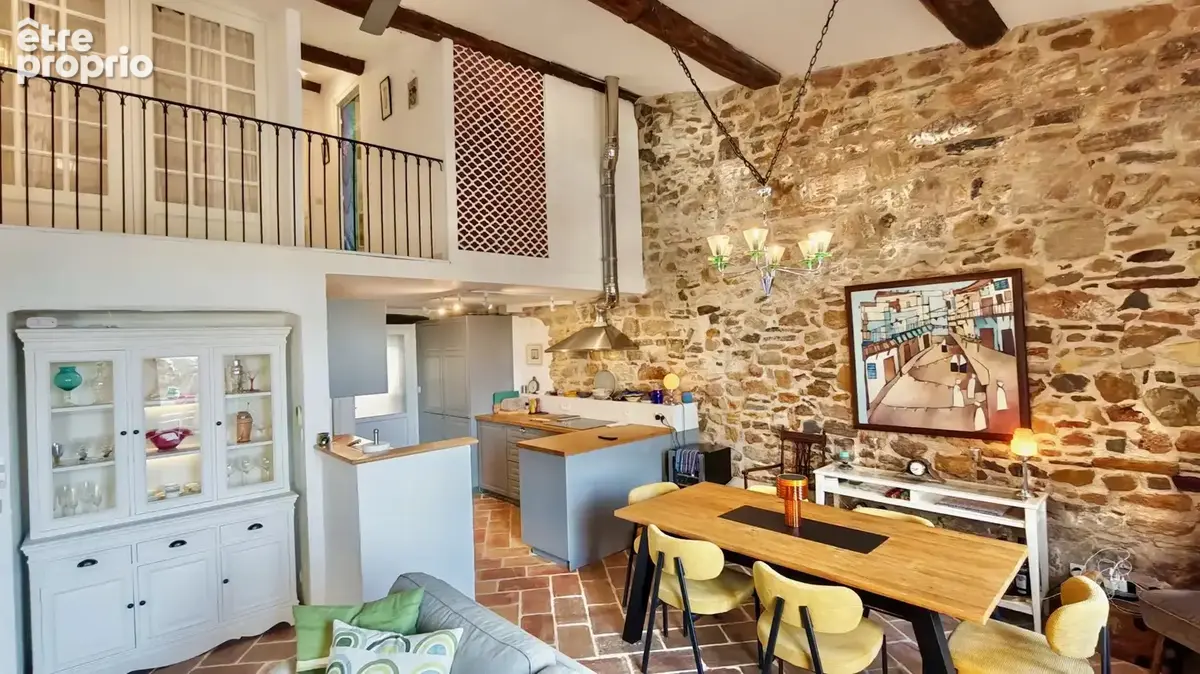 Magnifique Maison de Village en Pierre avec Deux Chambres et une Vue Imprenable - photo 15