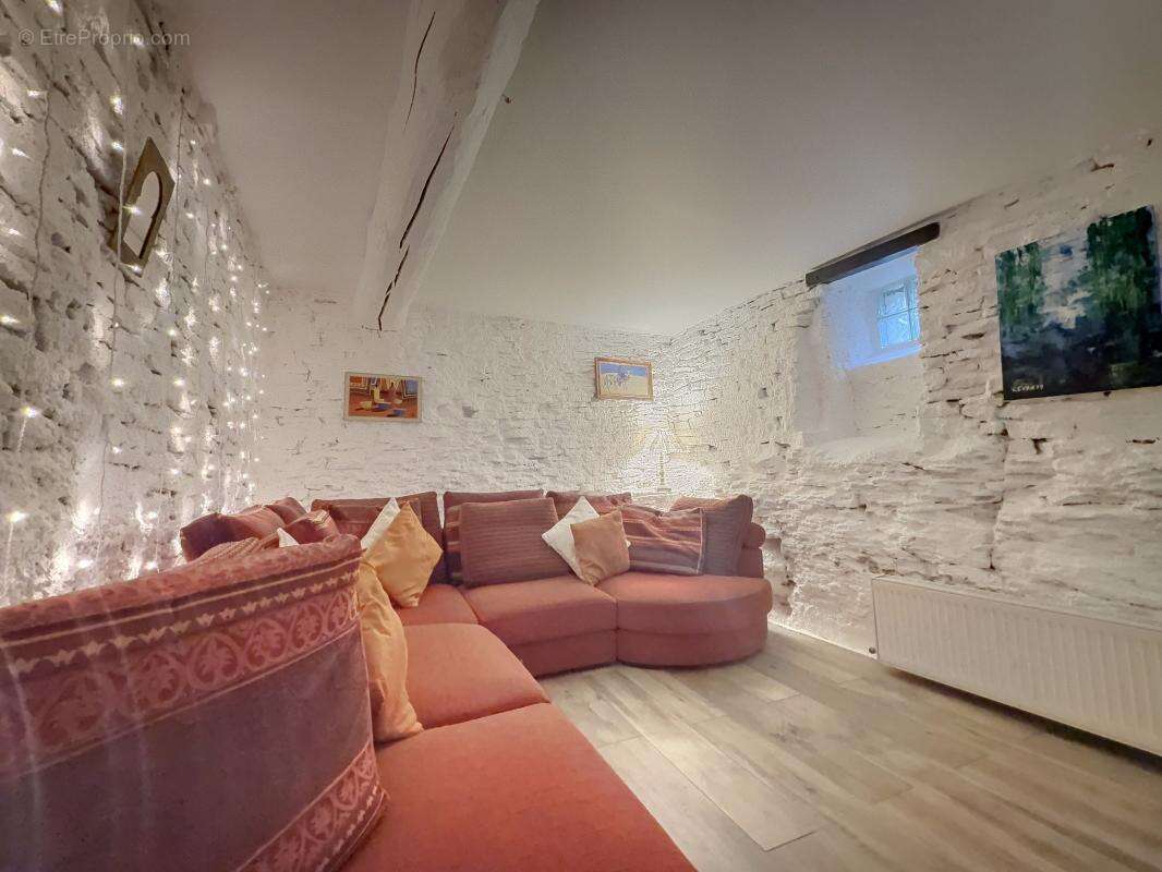 Maison à MESSIGNY-ET-VANTOUX