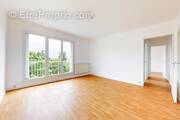 Appartement à MAGNY-LES-HAMEAUX