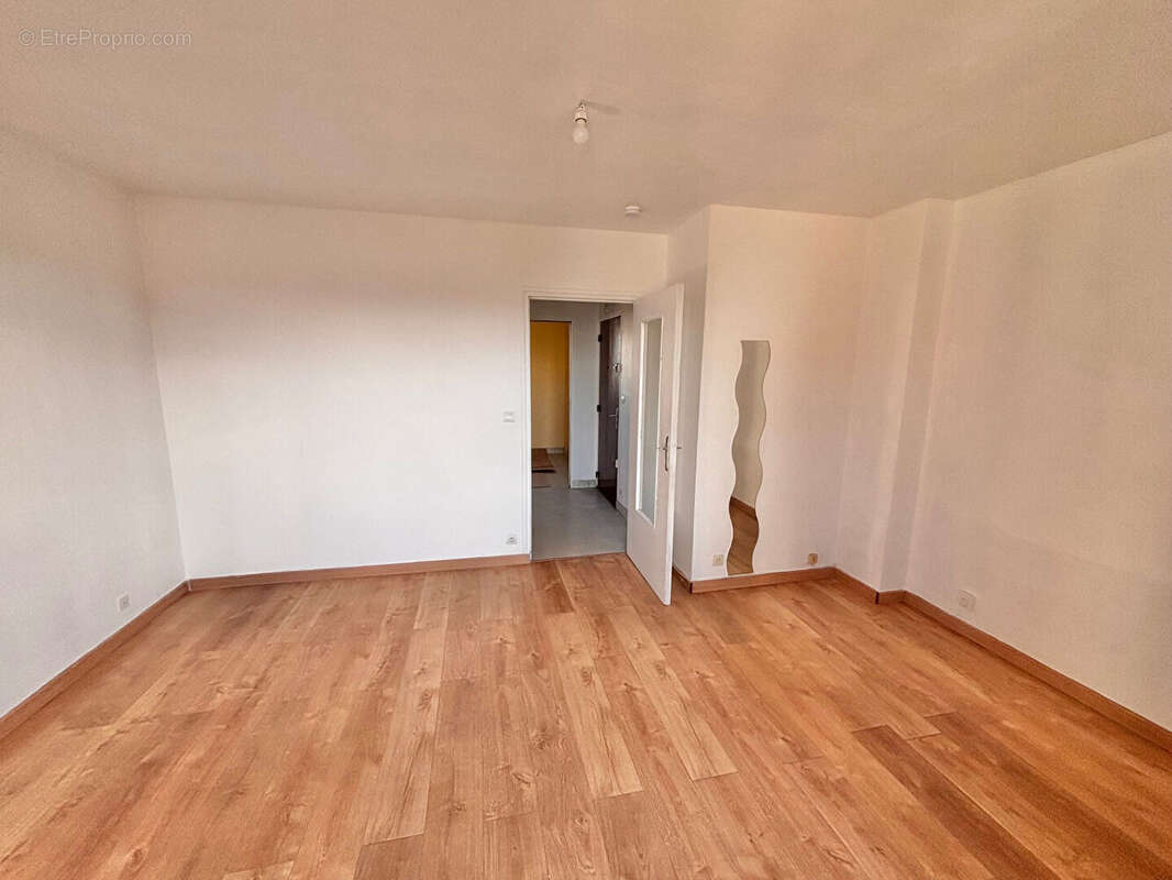 Appartement à LIVRY-GARGAN