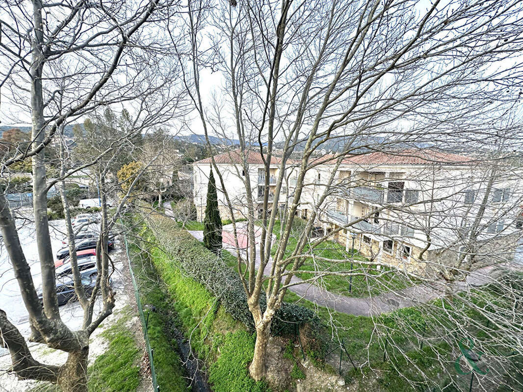 Appartement à BORMES-LES-MIMOSAS