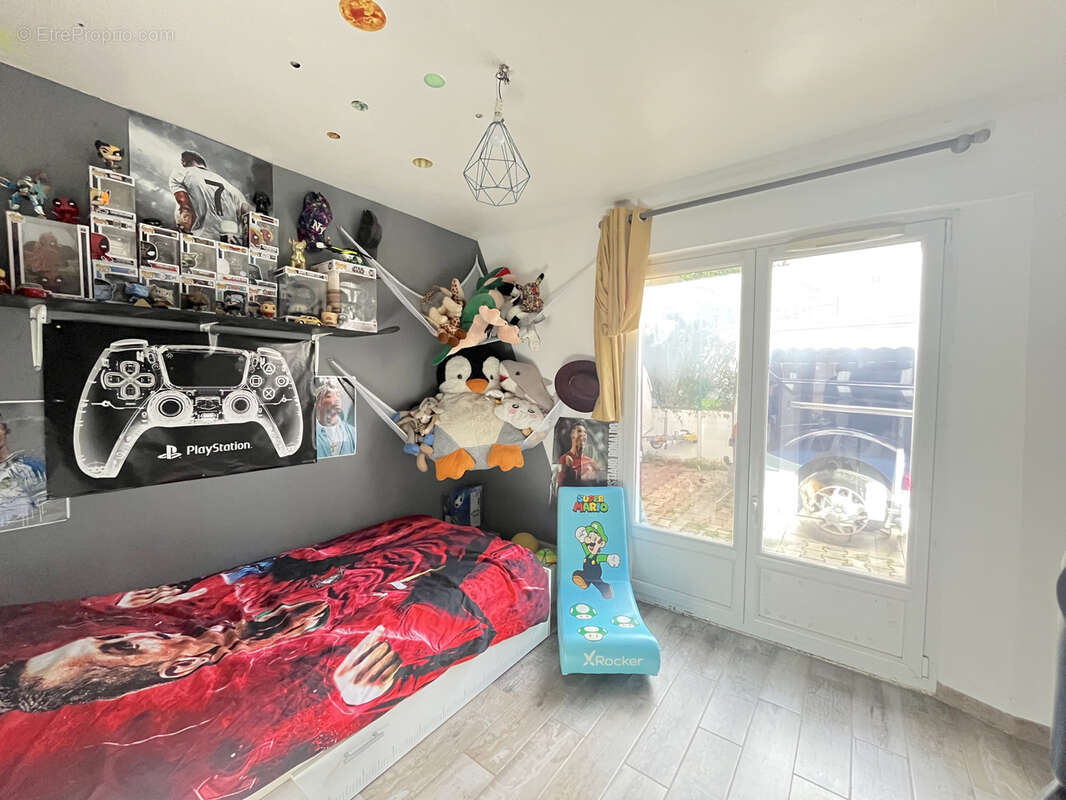 Appartement à SIX-FOURS-LES-PLAGES