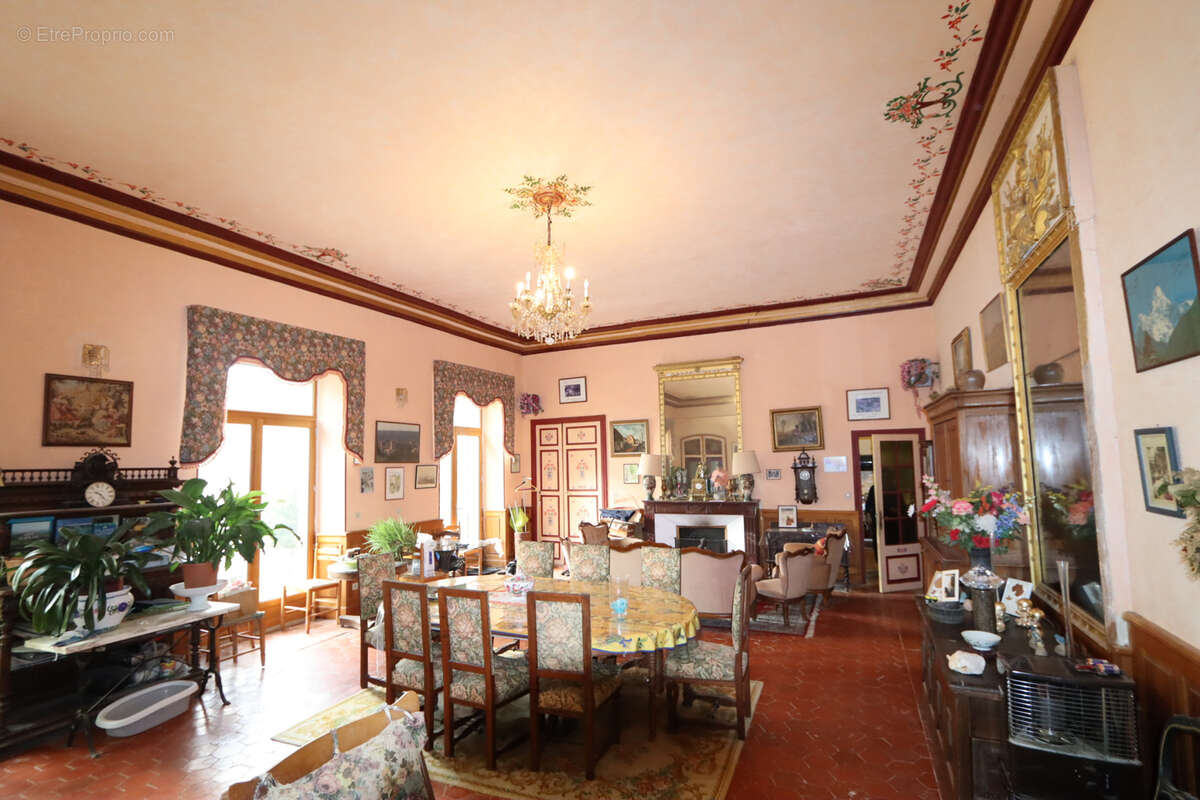 Maison à FONTCOUVERTE