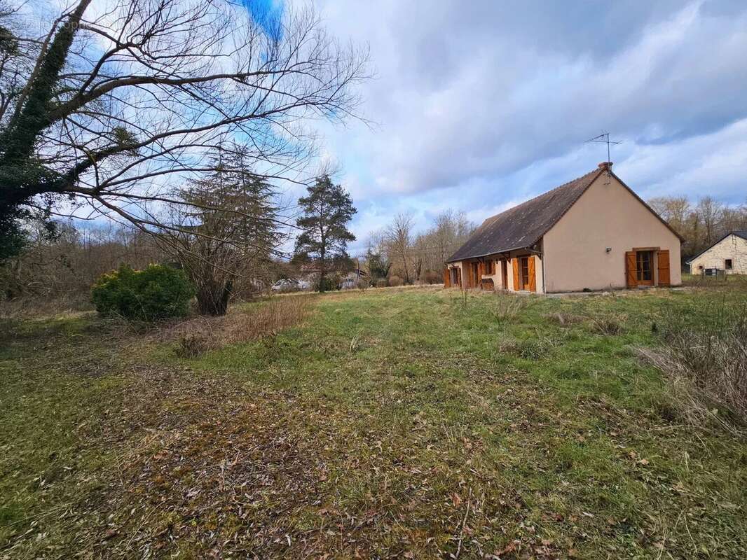 Maison à CHEVILLON-SUR-HUILLARD