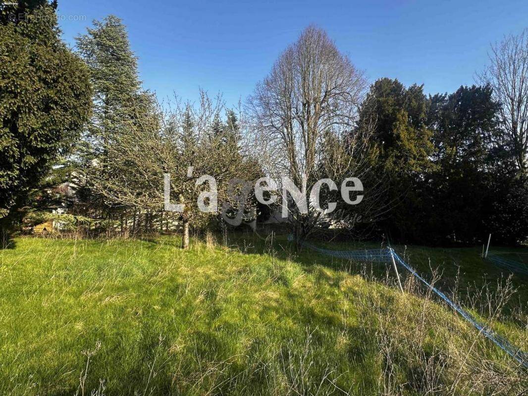 Terrain à ANNET-SUR-MARNE