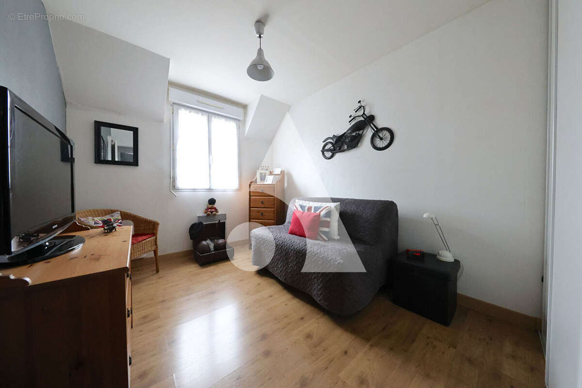 Maison à SAINT-PIERRE-DU-PERRAY