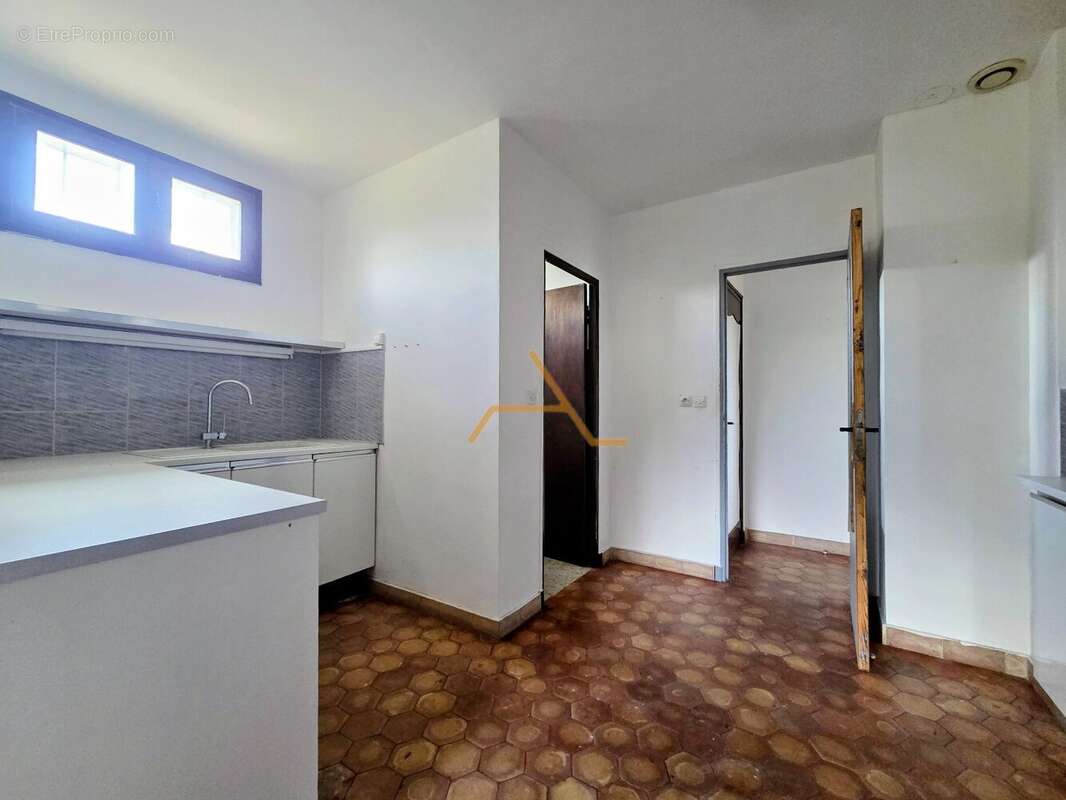 Maison à TULETTE