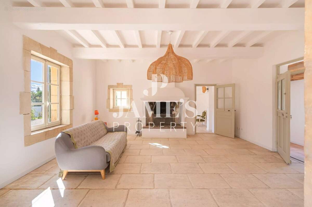 Maison à MAUSSANE-LES-ALPILLES