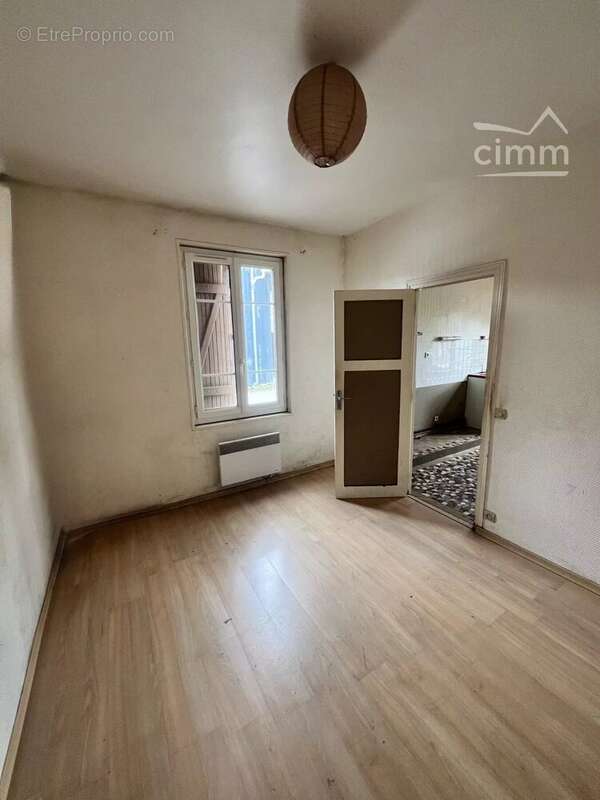 Maison à VILLEDIEU-LES-POELES