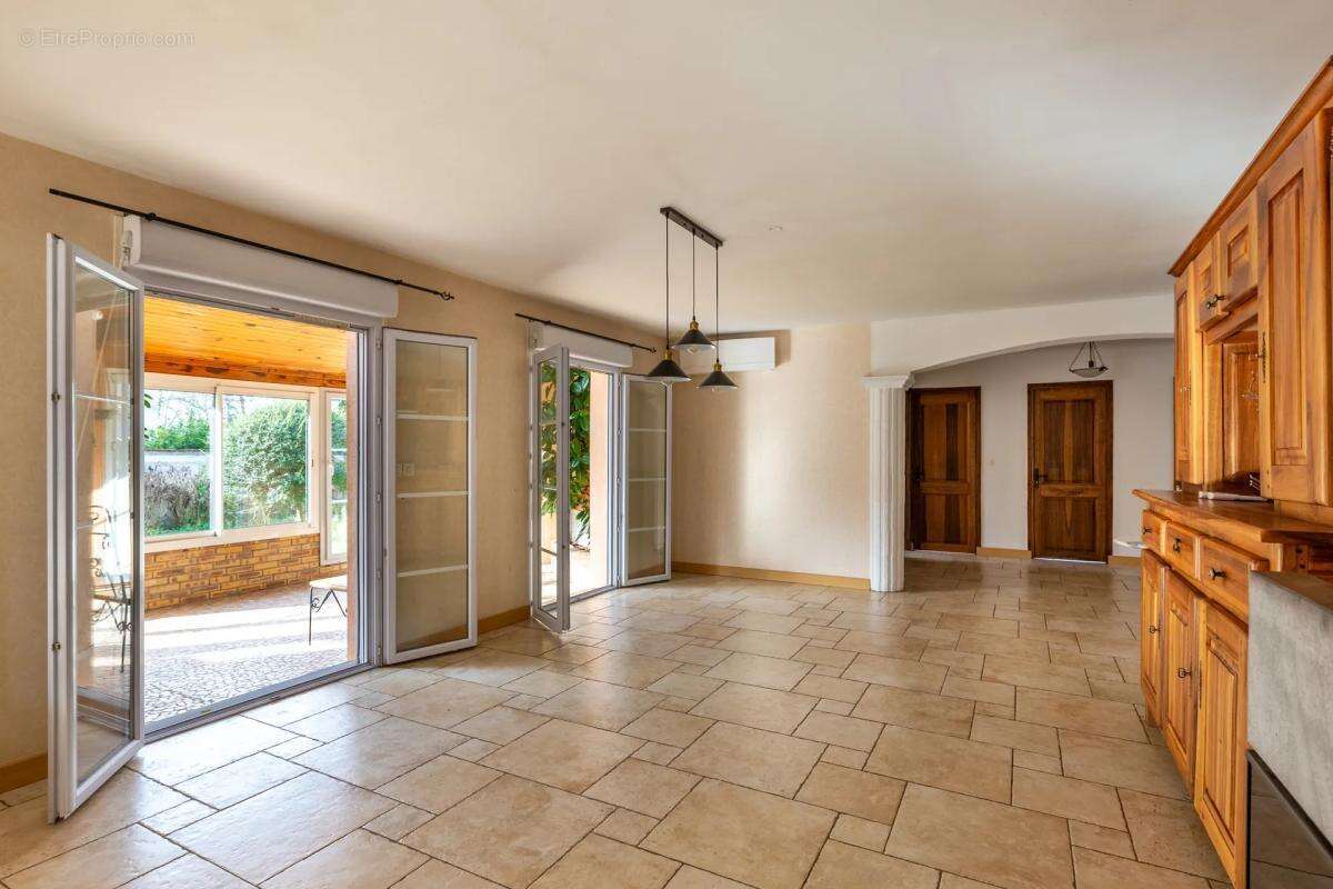 Maison à CHATEAU-GAILLARD