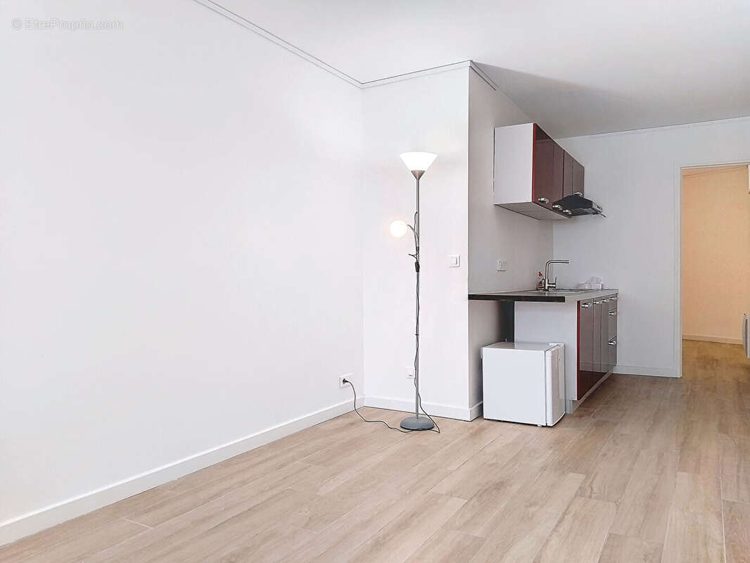 Appartement à PARIS-14E