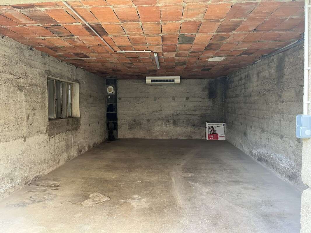 Maison 165 m² à Saint-Etienne-Des-Oullieres  - photo 7