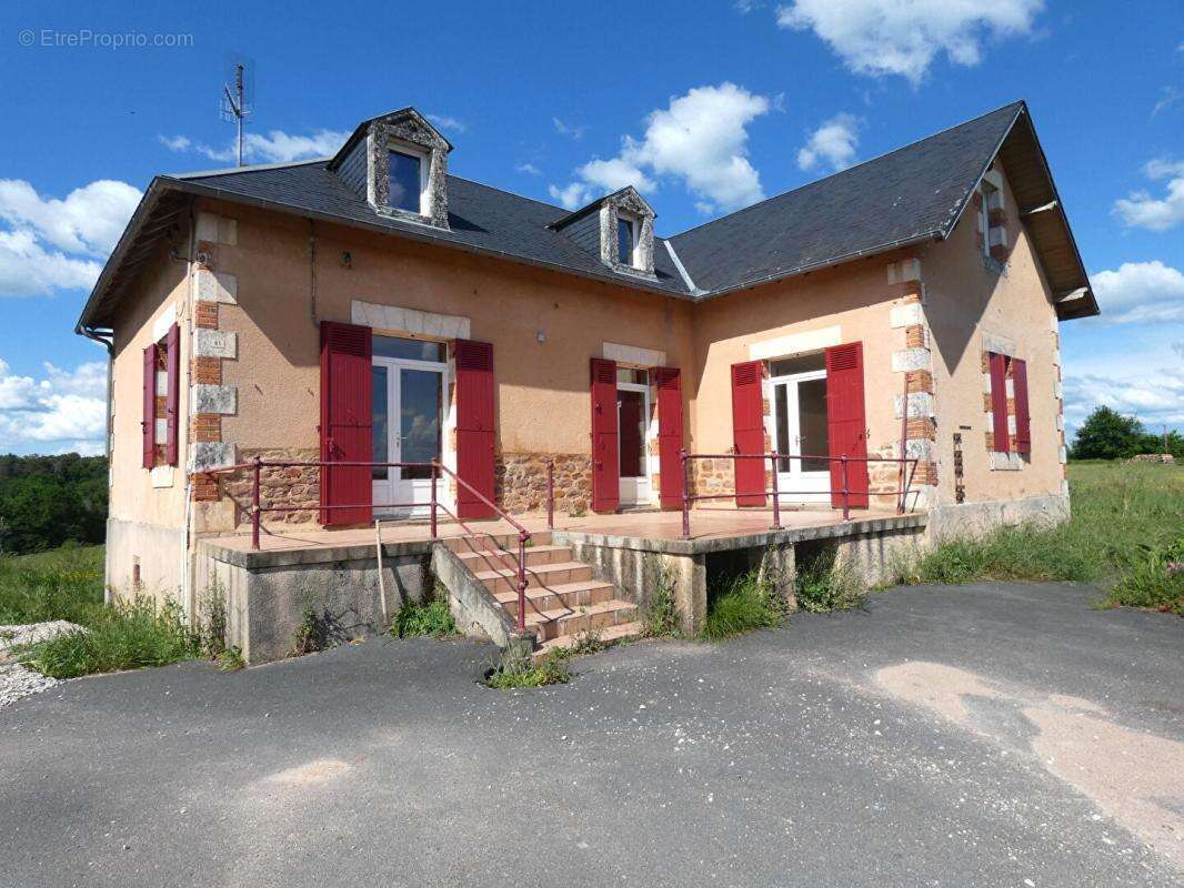 Maison 94 m2 habitables / 3 chambres / grange / terrain 1 hectare environ - photo 2
