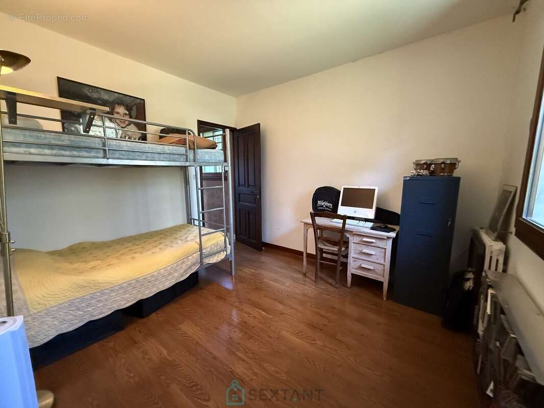 Maison à FORCALQUIER