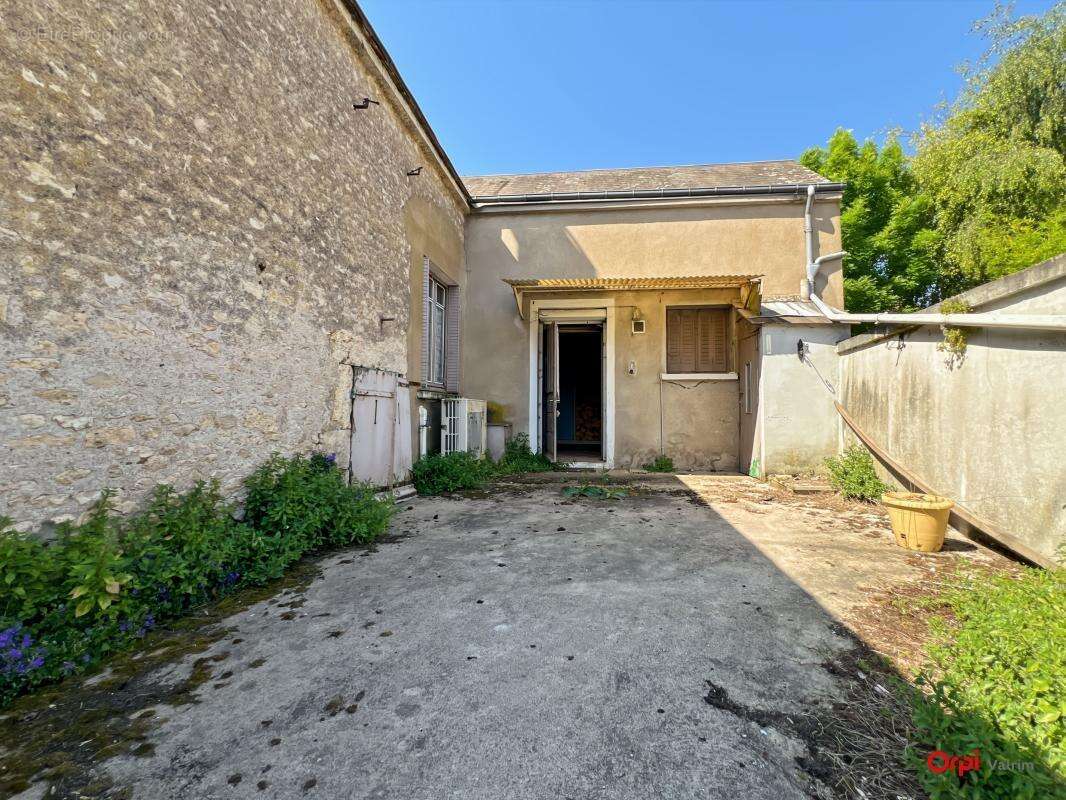 Maison à BINAS