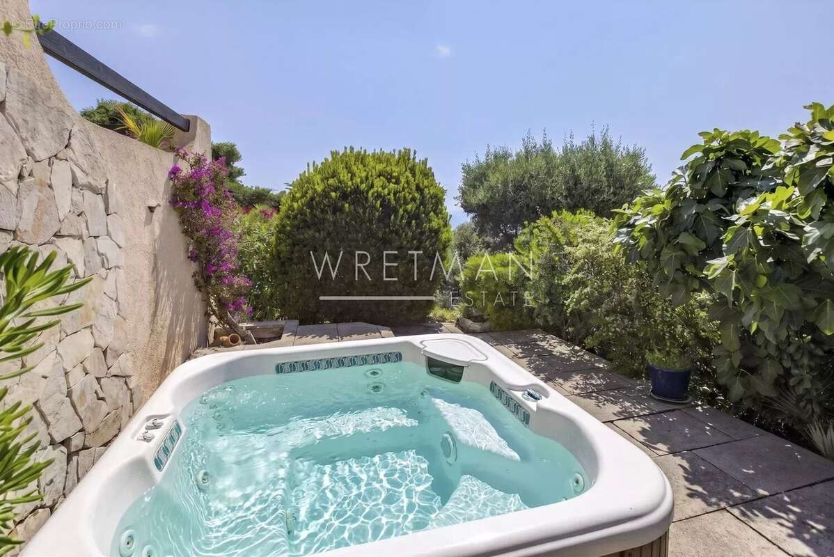 Maison à FREJUS