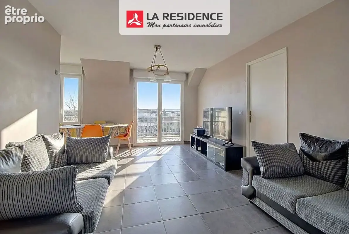 Appartement à CHANTELOUP-LES-VIGNES