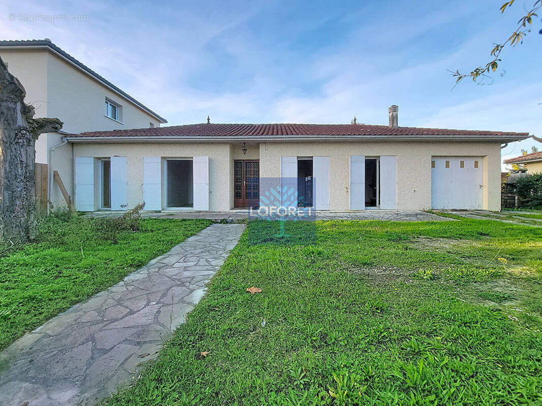 Maison à BLANQUEFORT