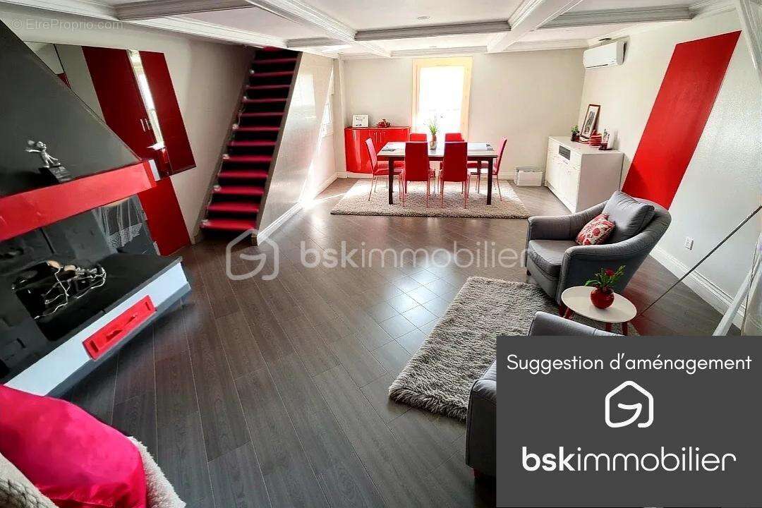 Maison à SAINT-ZACHARIE