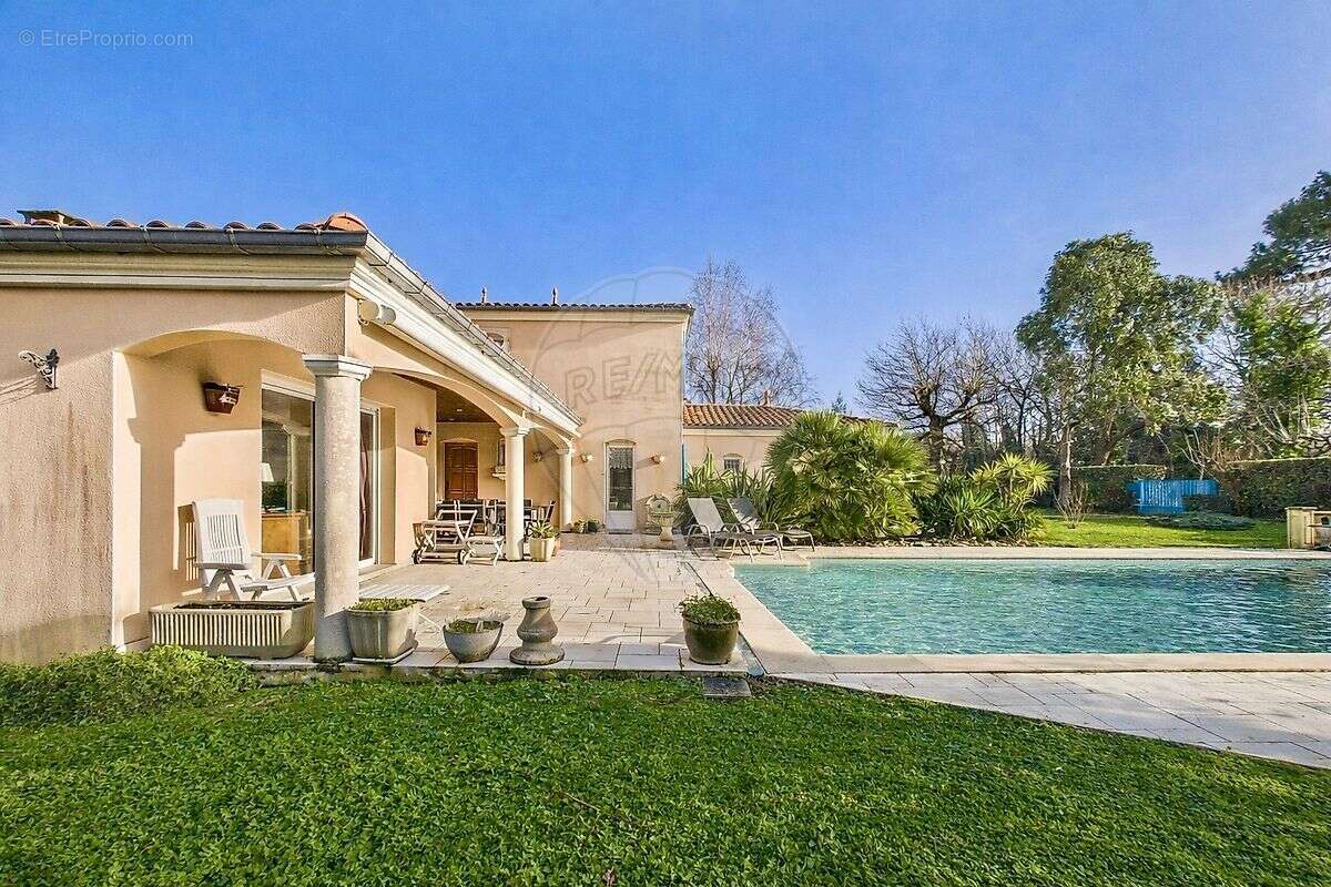 Maison à LES MATHES