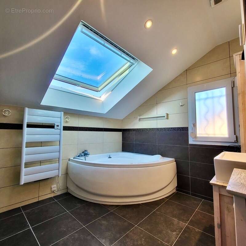 Maison à NEUVECELLE