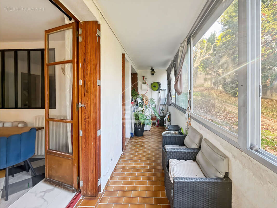 Appartement à MARSEILLE-4E