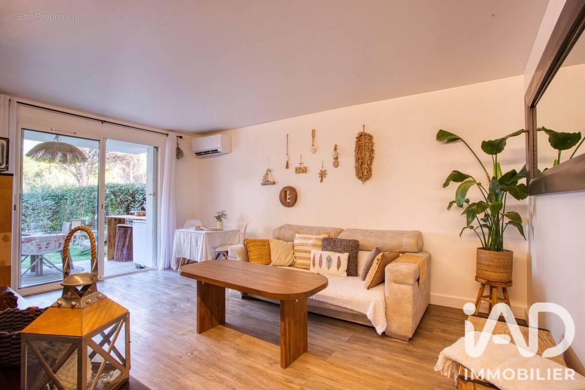 Photo 1 - Appartement à SAINT-RAPHAEL