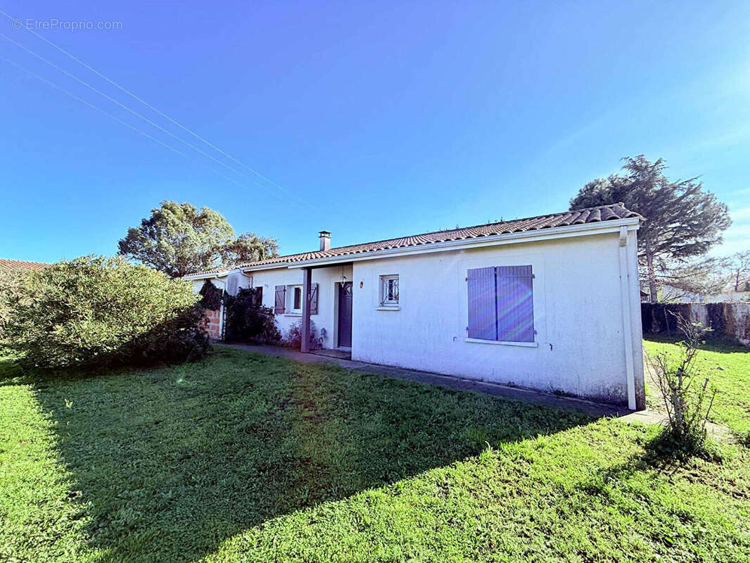 Maison à IZON