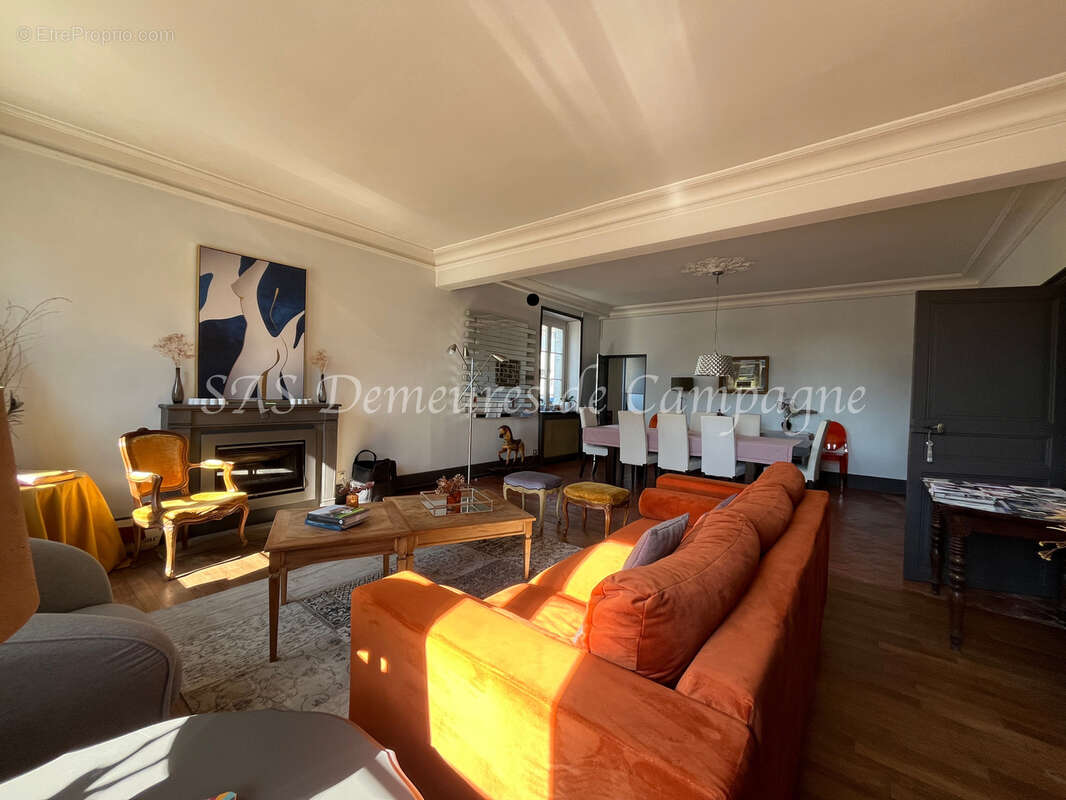 Maison à SAINT-SATUR