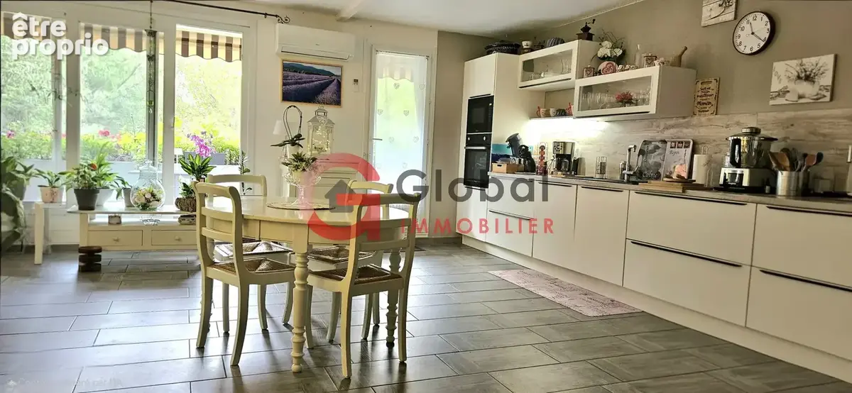 Appartement type 4 de 83 m2 avec double garage ! - photo 3
