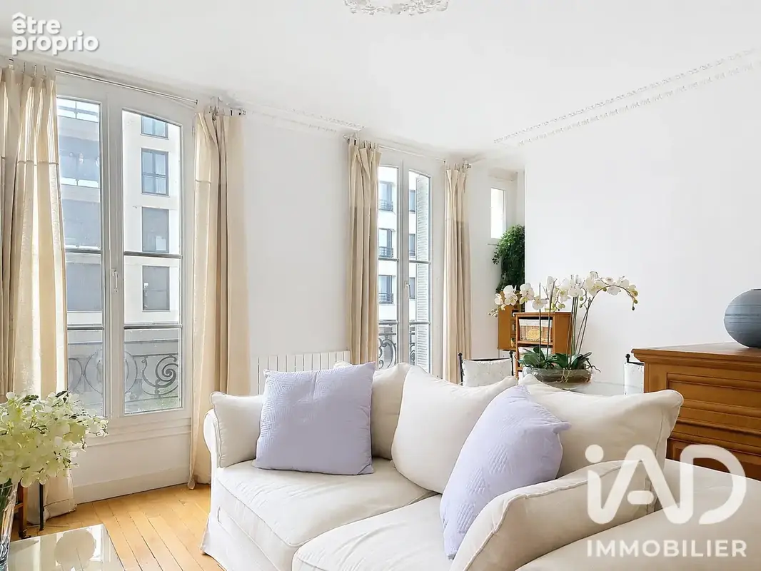 Photo 1 - Appartement à SURESNES