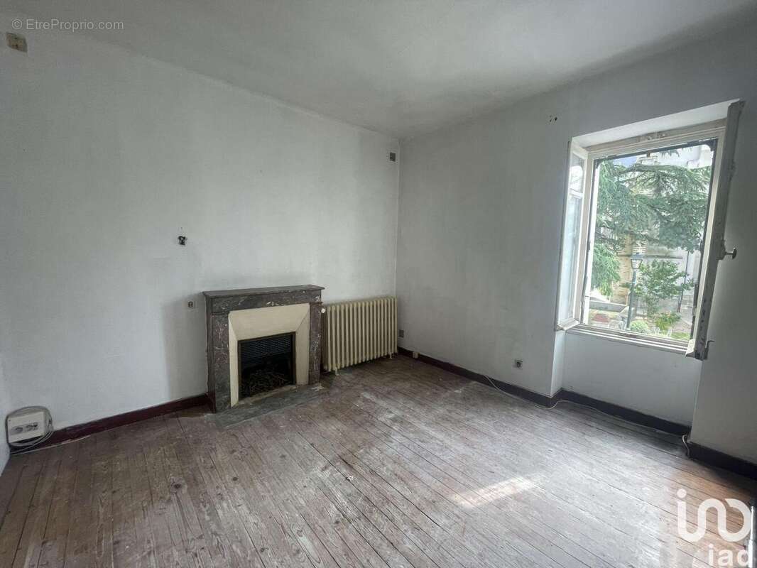 Photo 4 - Commerce à SAINT-ETIENNE-DE-MER-MORTE