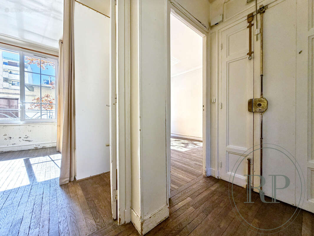 Appartement à LEVALLOIS-PERRET