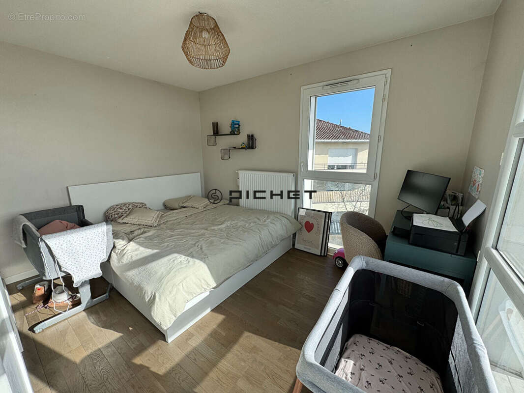 Appartement à VILLENAVE-D'ORNON