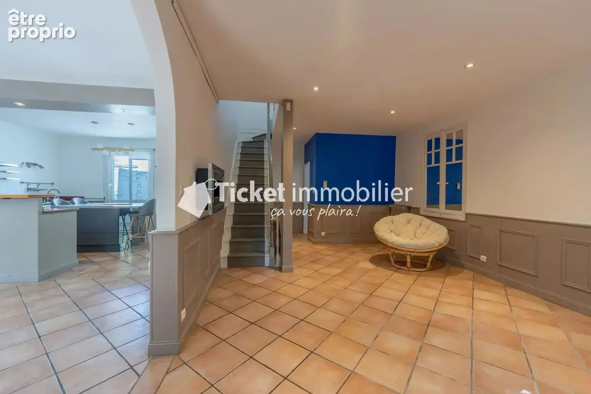 Maison de caractère 175m2 avec garage boxé - photo 3