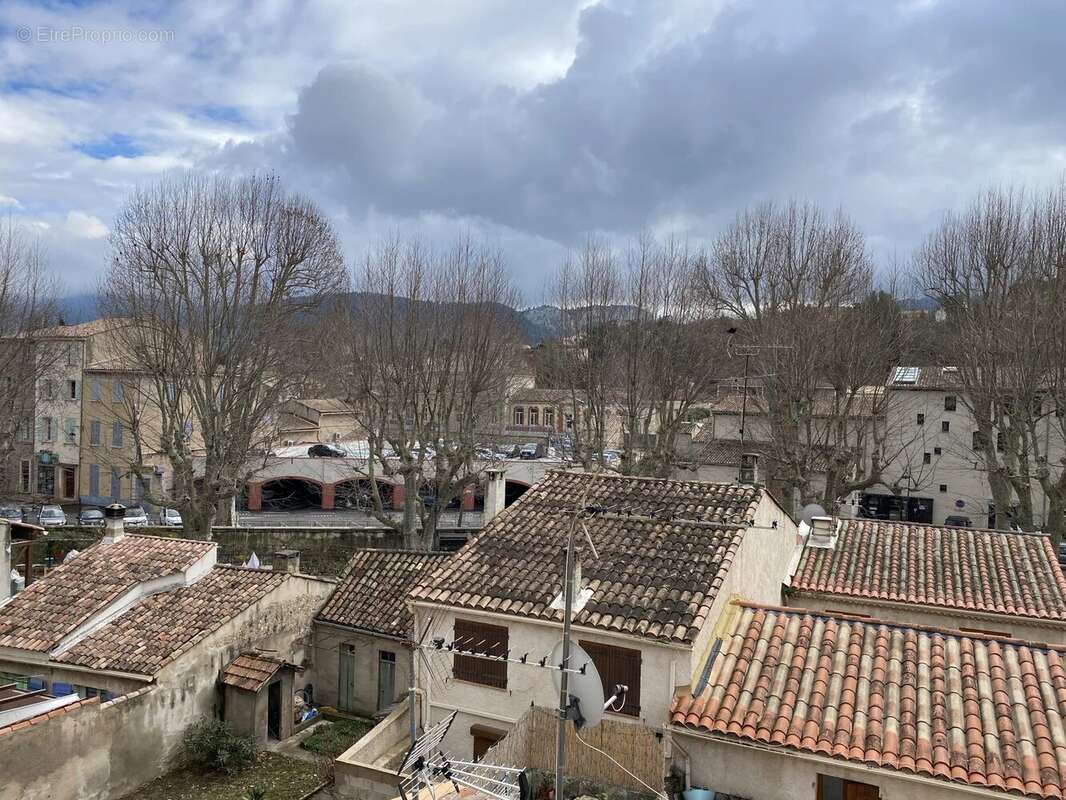 Appartement à AURIOL