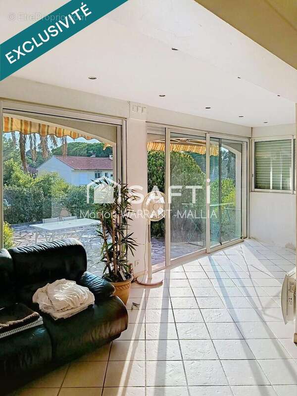 Photo 2 - Maison à SAINT-RAPHAEL