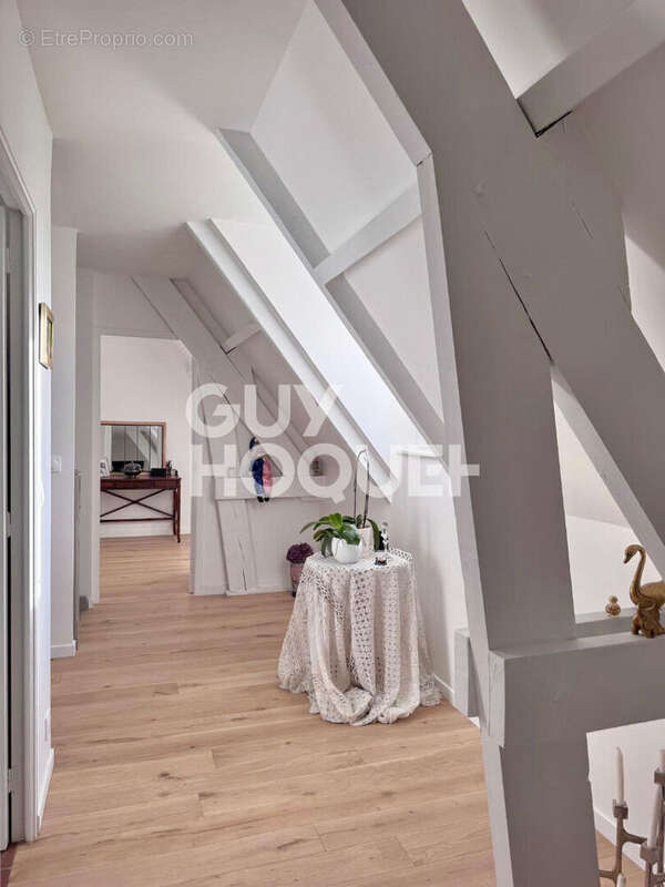 A bonneville-sur-touques, tres belle maison traditionnelle avec vaste terrain ! - photo 18