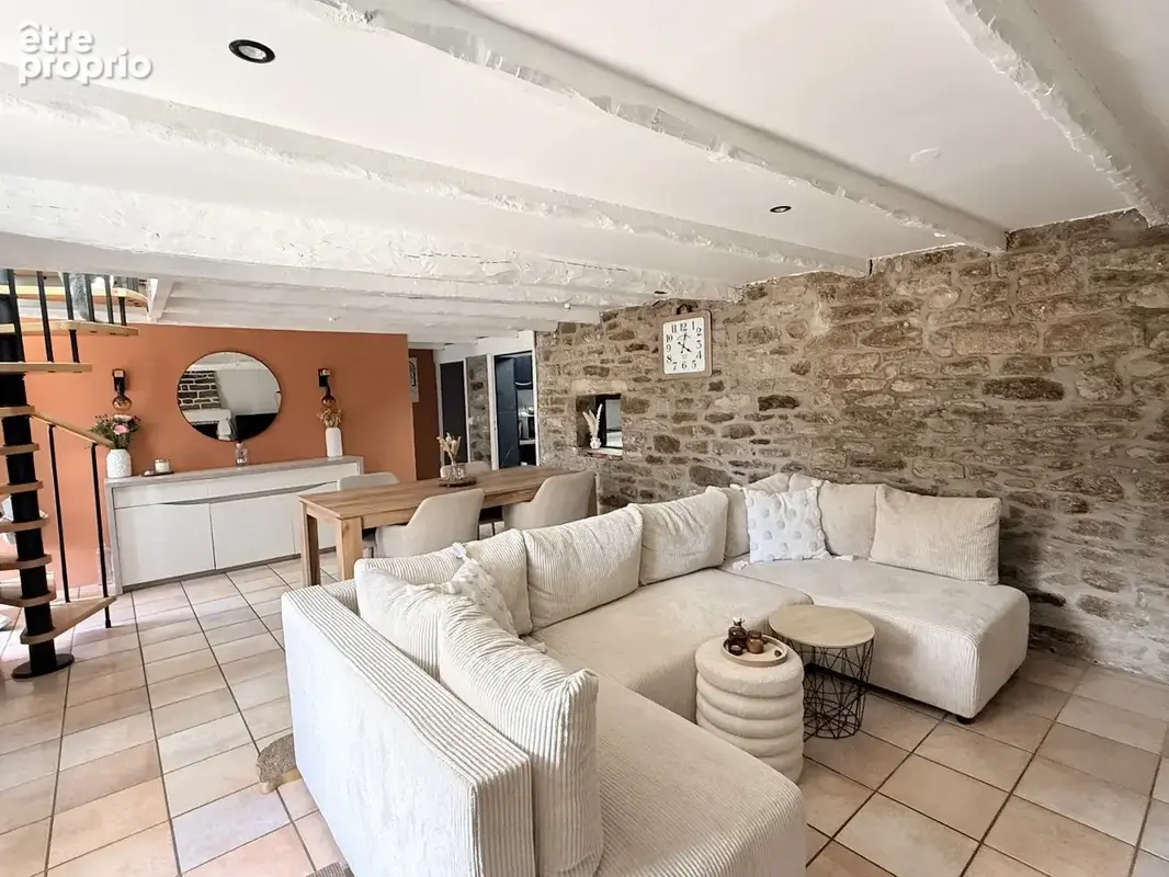Longère de caractère rénovée  Charme, lumière et beaux volumes - photo 2