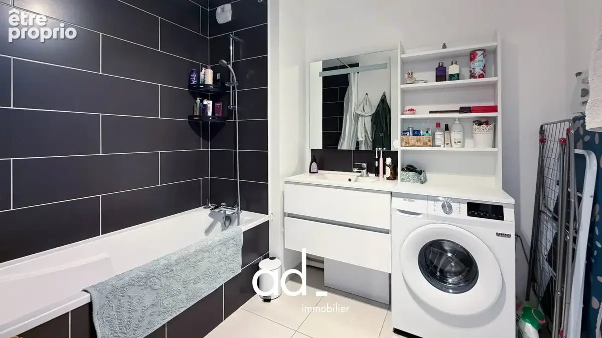 Appartement 3 pièces 62 m² à vendre à La Rochelle (17000) - photo 8