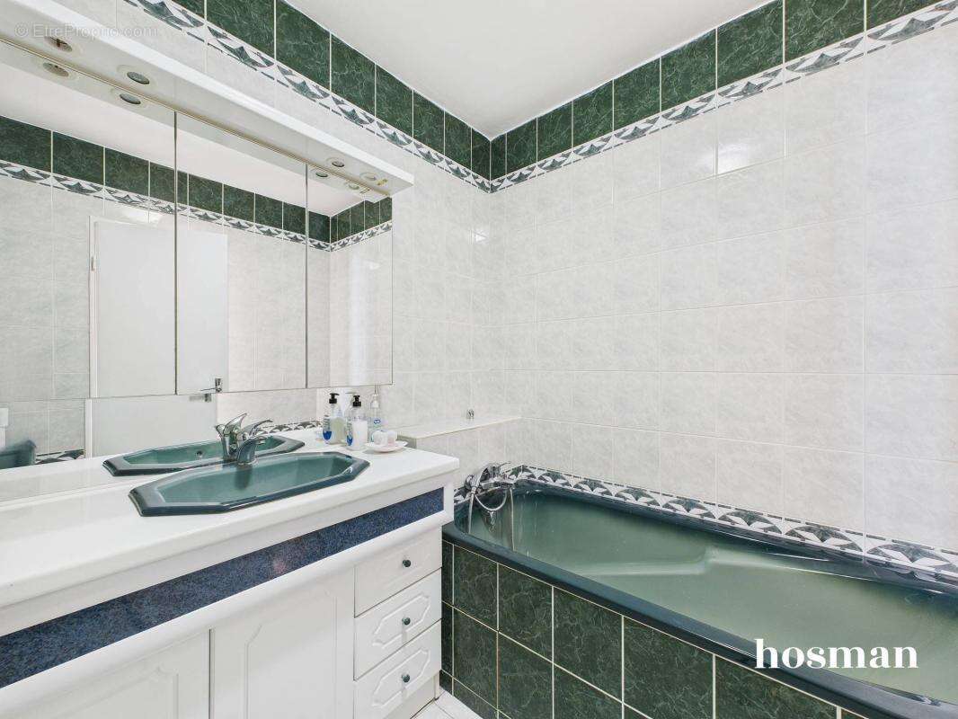 Appartement à PARIS-20E