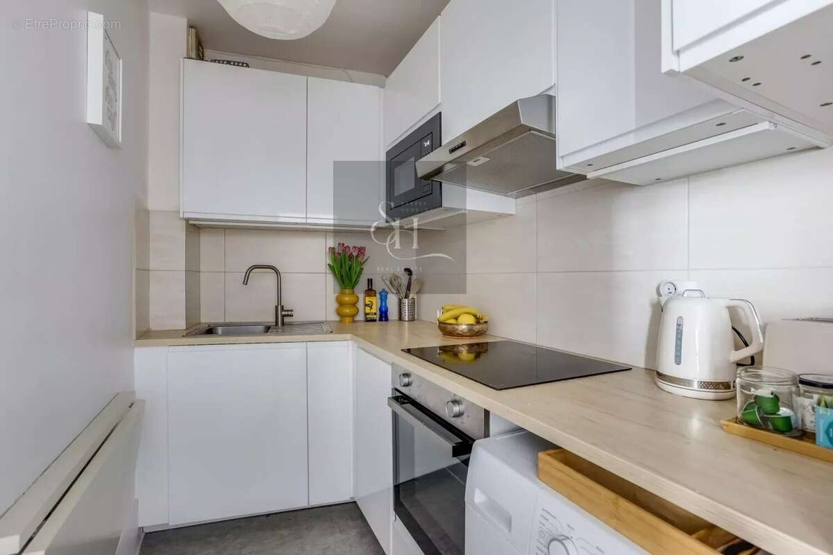 Appartement à PARIS-17E