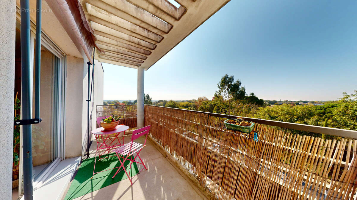 Appartement à CORNEBARRIEU