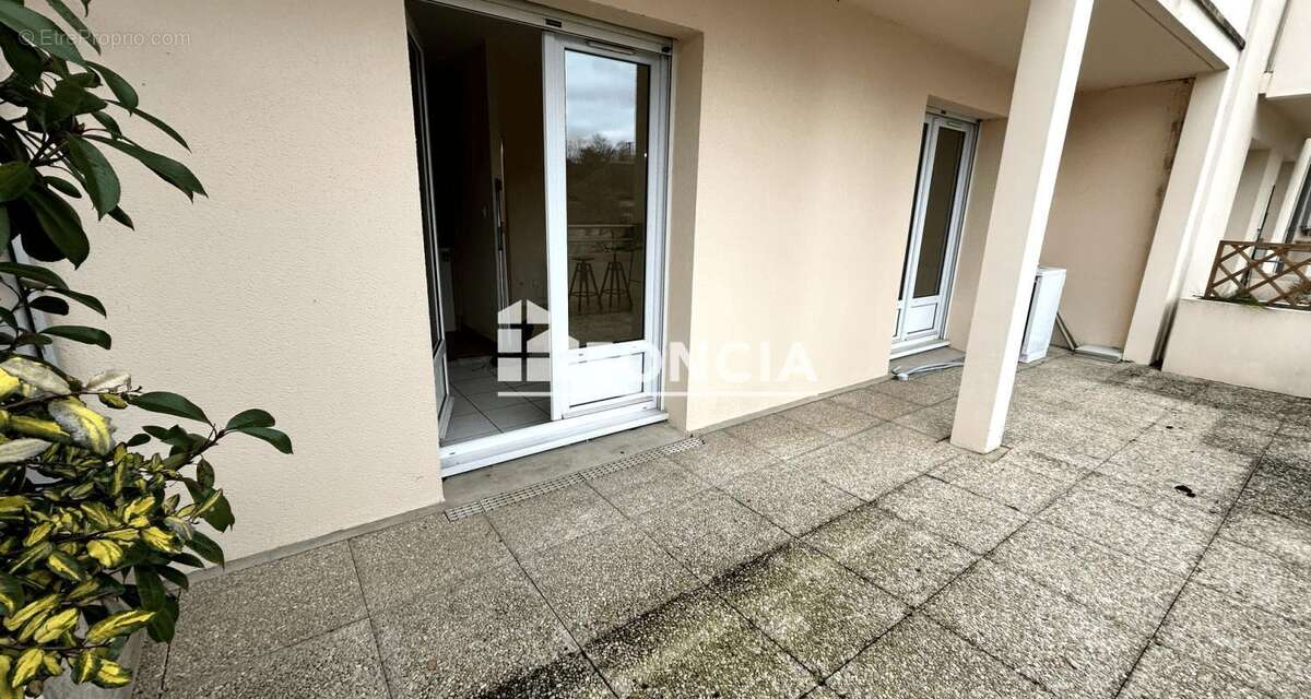 Appartement à LEVES