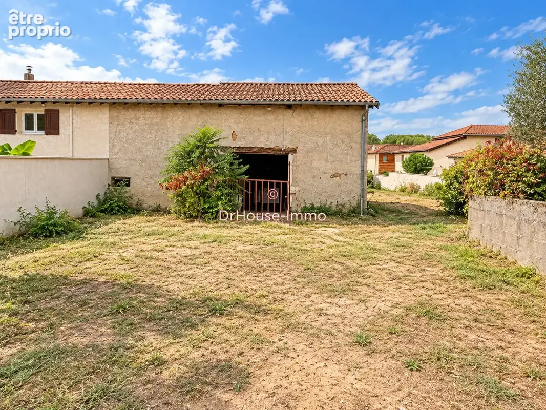 Maison 4 pièces 128 m² à vendre à Montmerle-Sur-Saone (01090) - photo 2