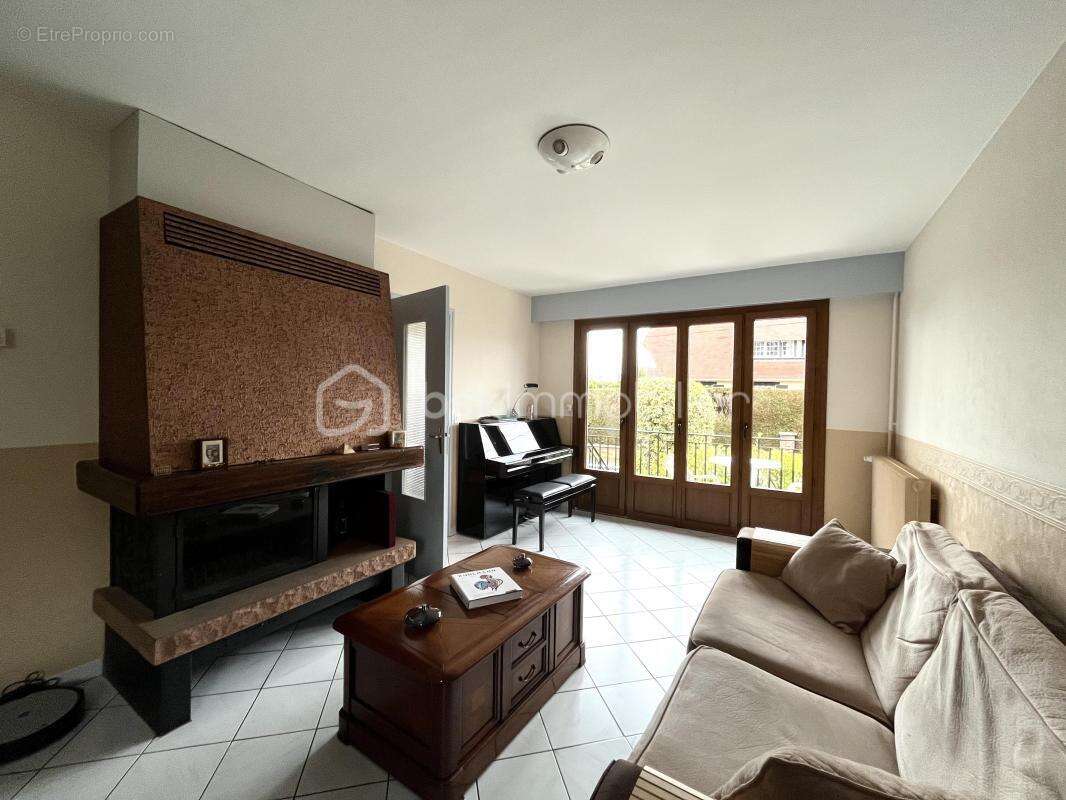 Maison à LA SAUSSAYE