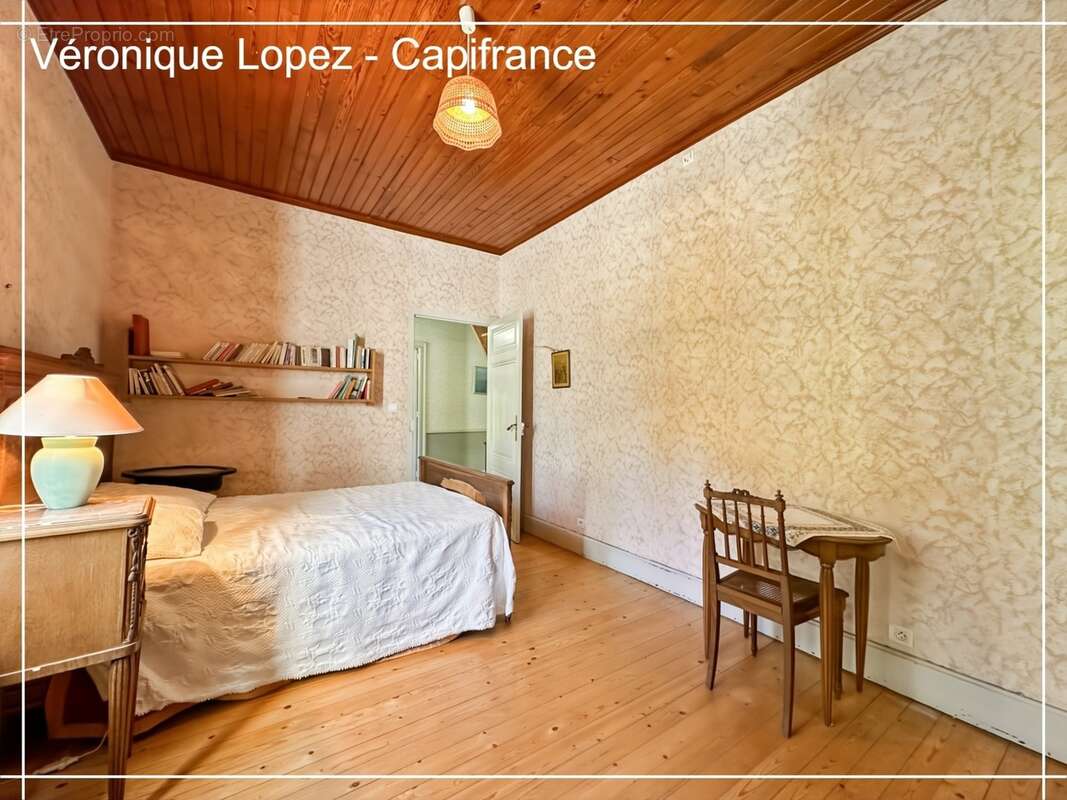 Agen, à seulement 6kms, authentique maison en pierre de 203m² avec grand terrain, garage et cave - photo 26