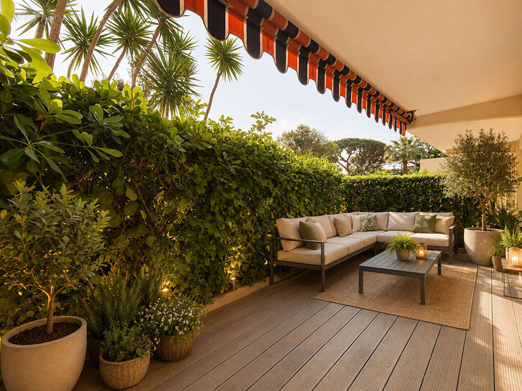 Appartement à VALLAURIS