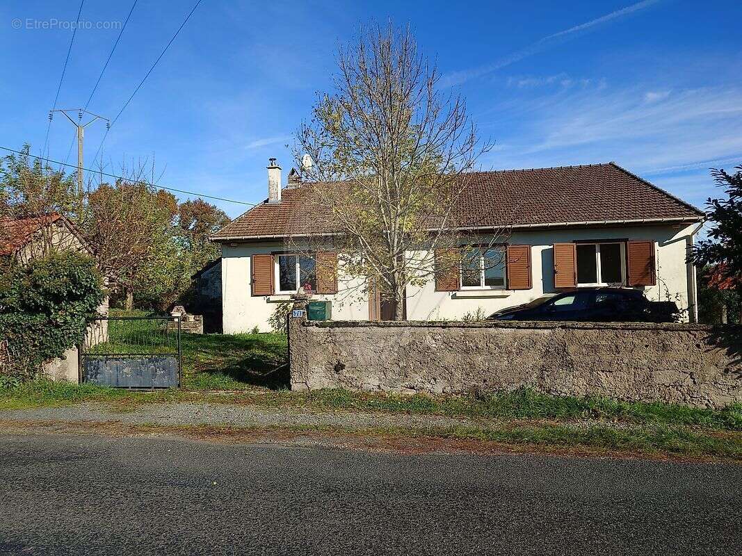 Maison à ISSY-L&#039;EVEQUE