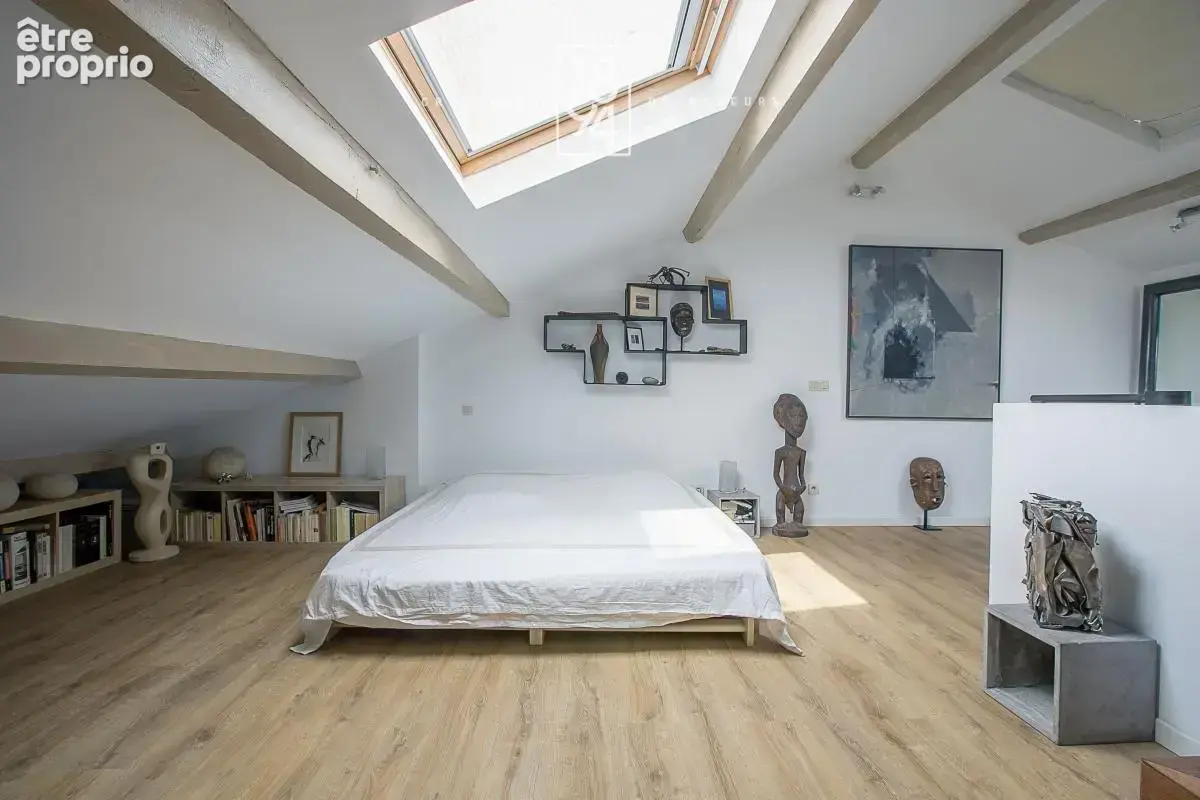 Superbe T4 duplex dernier étage avec balcon au calme - Périer - photo 12